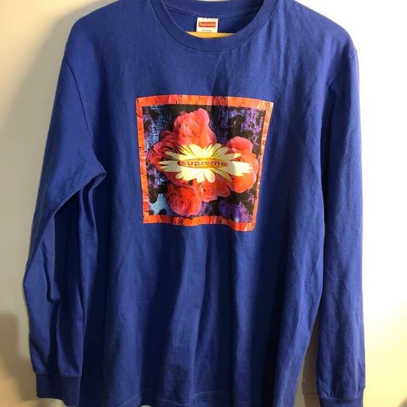 ❌Supreme Sweater NEED OFF ASAP ❌ - Picture 1 of 3